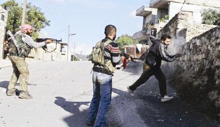 أفراد من الجماعات المسلحة في سوريا